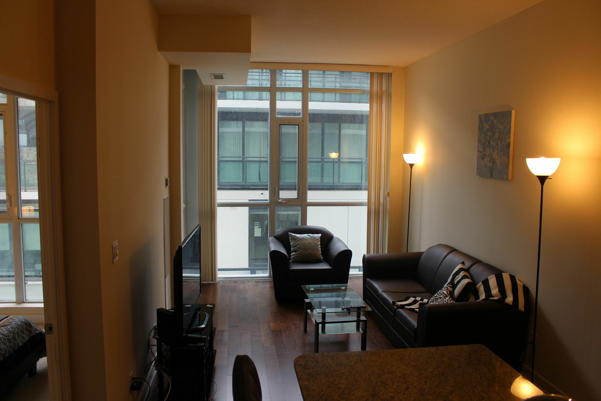 Custom Luxury Suite - By Elite Suites Mississauga Dış mekan fotoğraf