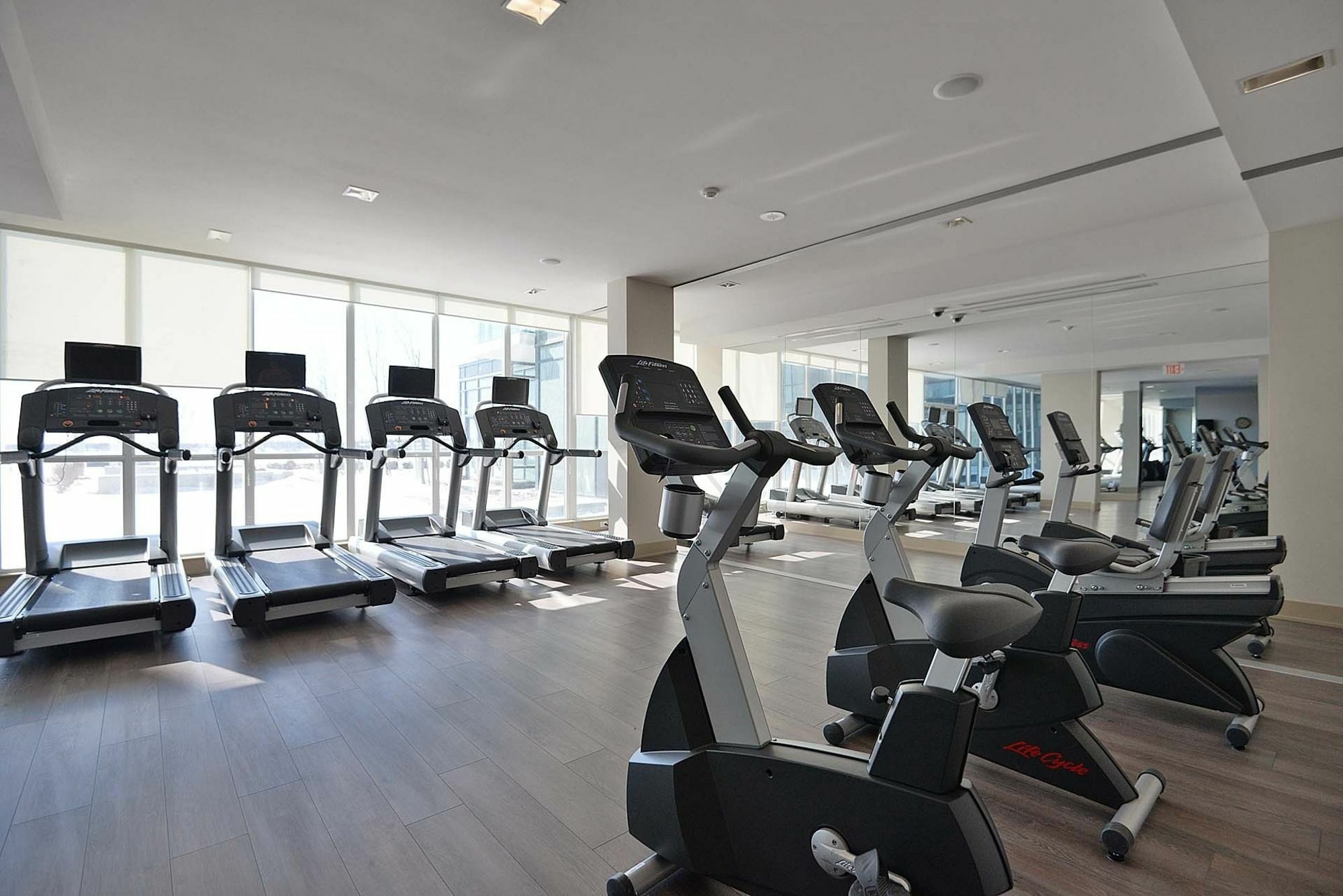 Custom Luxury Suite - By Elite Suites Mississauga Dış mekan fotoğraf